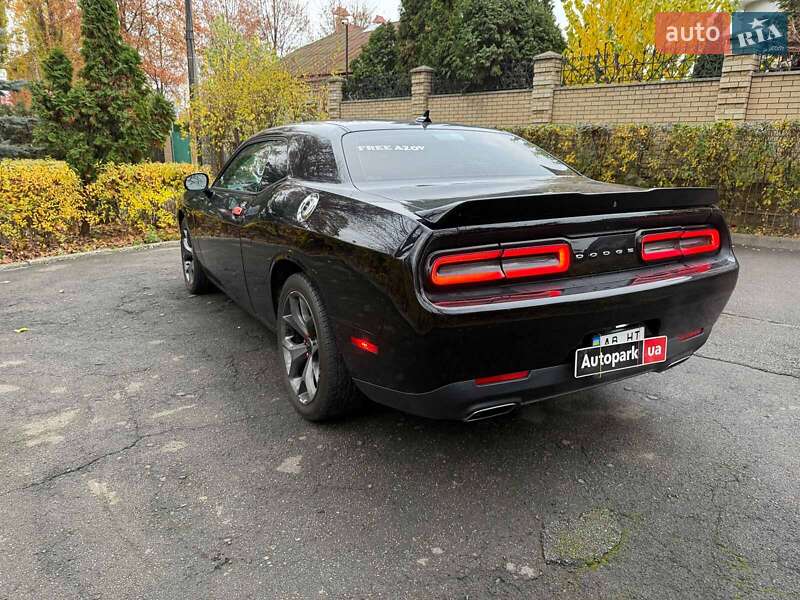 Купе Dodge Challenger 2018 в Києві