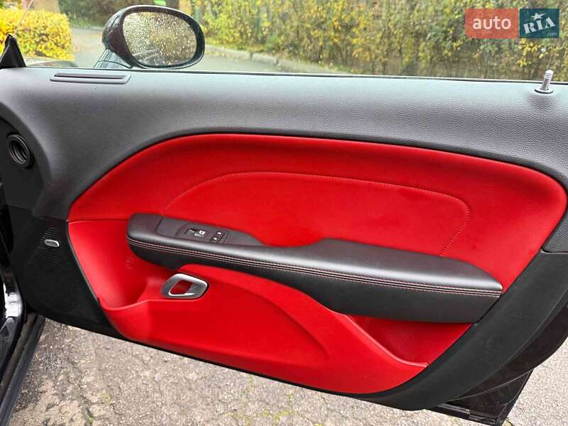 Купе Dodge Challenger 2018 в Києві