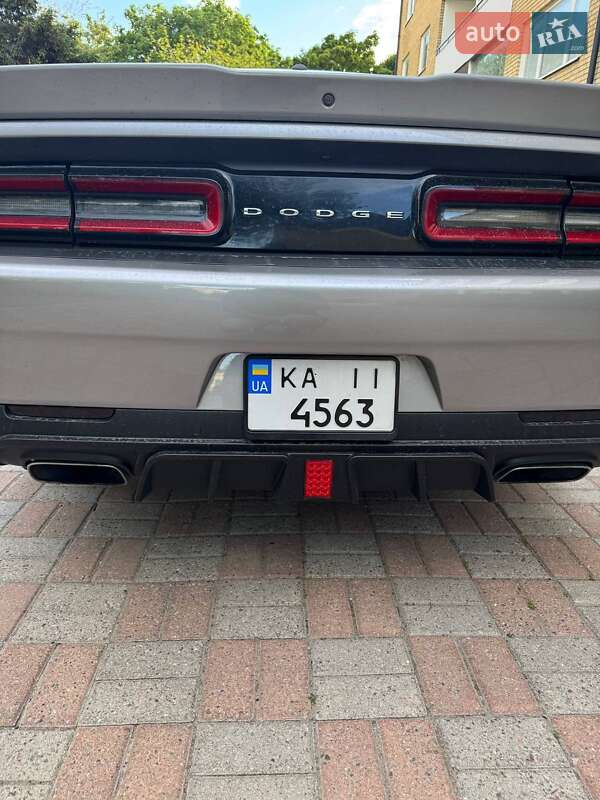 Купе Dodge Challenger 2017 в Киеве