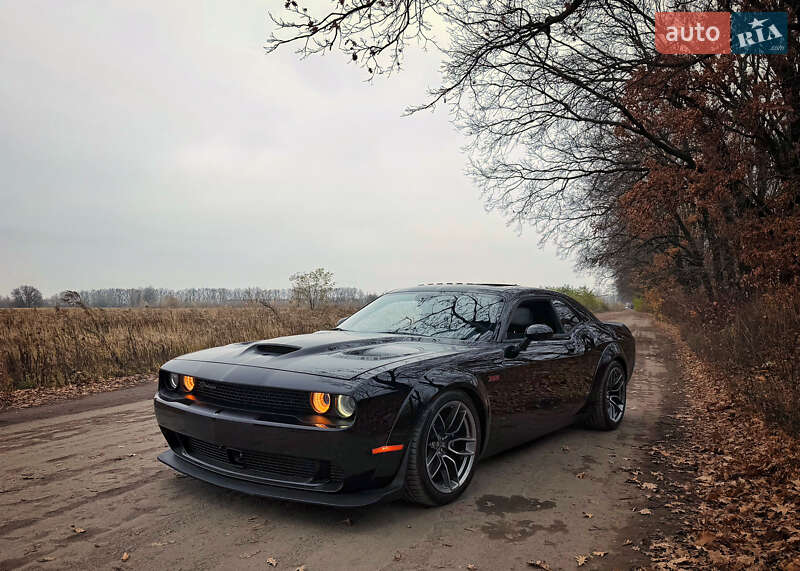 Купе Dodge Challenger 2018 в Києві фото 3 Купе Dodge Challenger 2018 в Києві