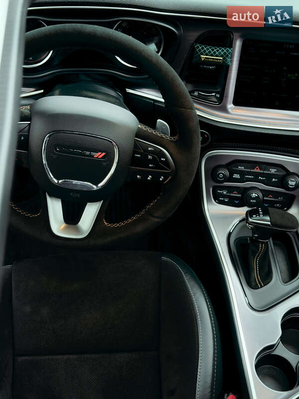 Купе Dodge Challenger 2018 в Києві фото 17 Купе Dodge Challenger 2018 в Києві