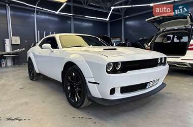 Купе Dodge Challenger 2016 в Черновцах