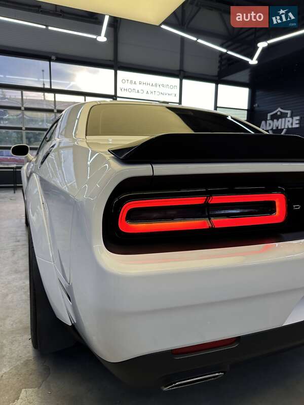 Купе Dodge Challenger 2016 в Чернівцях фото 9 Купе Dodge Challenger 2016 в Чернівцях