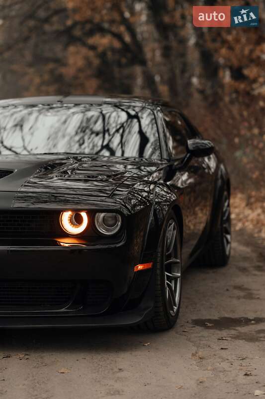 Купе Dodge Challenger 2018 в Києві фото 14 Купе Dodge Challenger 2018 в Києві