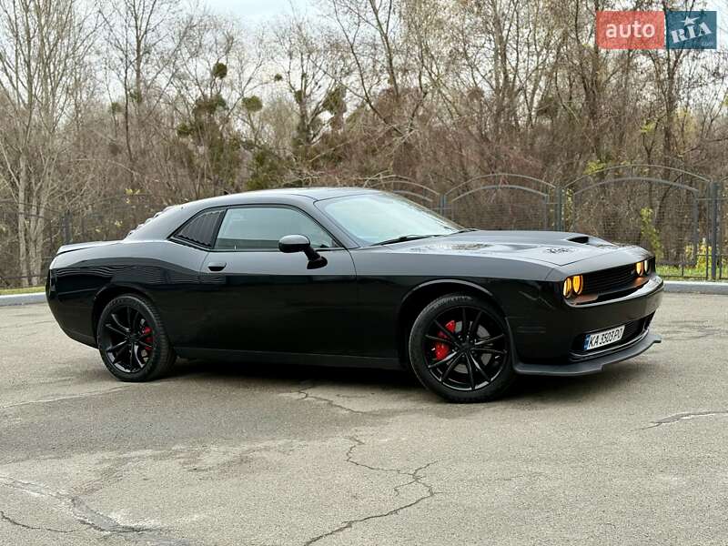 Купе Dodge Challenger 2016 в Киеве