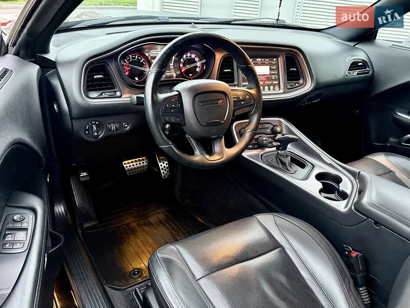 Купе Dodge Challenger 2016 в Киеве
