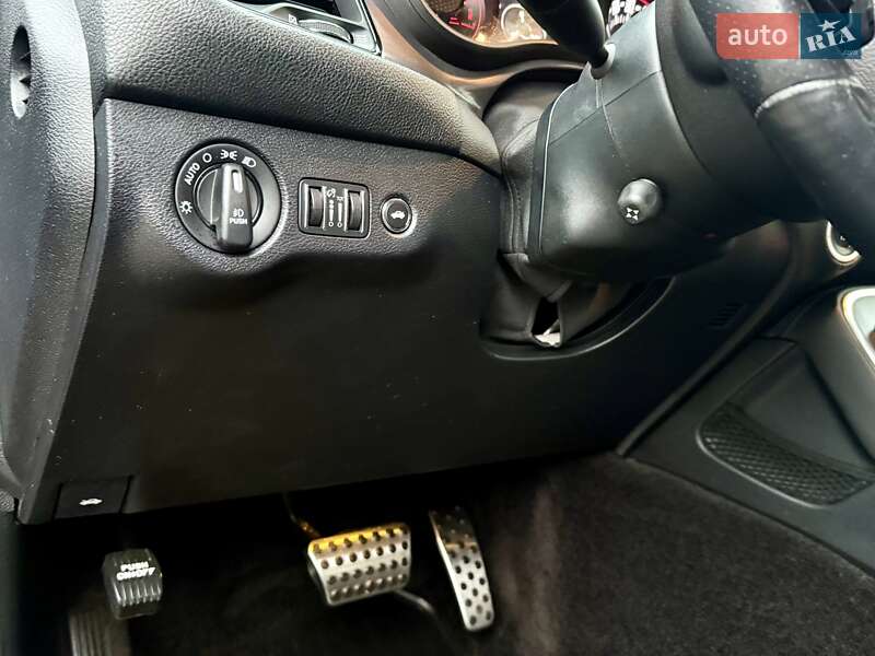 Купе Dodge Challenger 2016 в Киеве