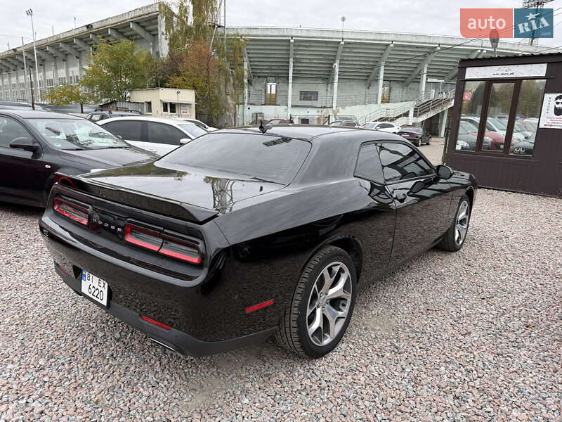 Купе Dodge Challenger 2016 в Полтаве