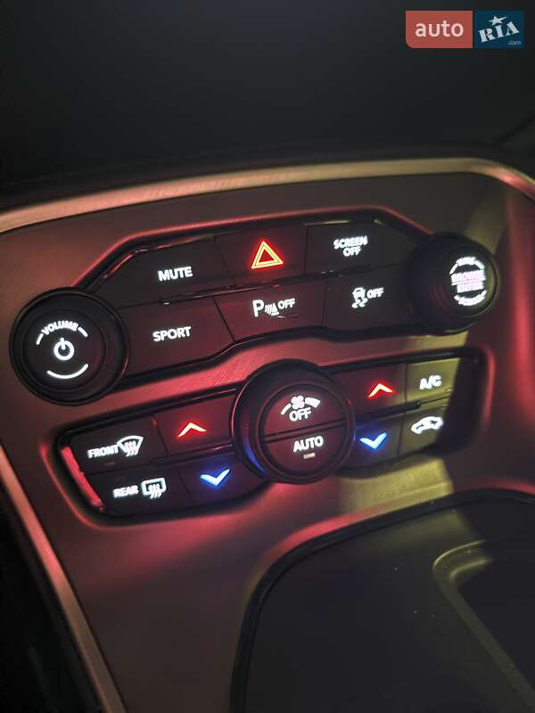 Купе Dodge Challenger 2021 в Києві