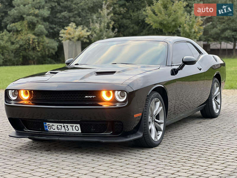 Купе Dodge Challenger 2017 в Львове