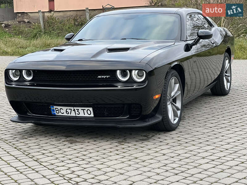 Купе Dodge Challenger 2017 в Львове