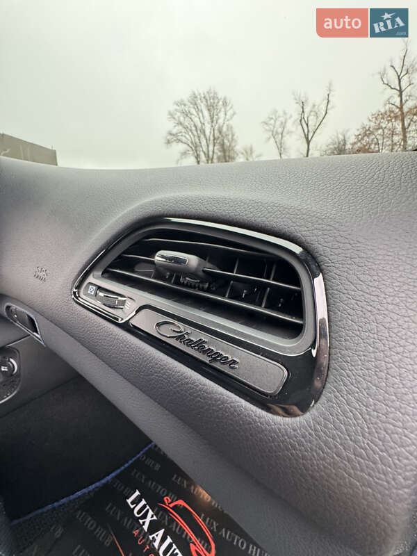 Купе Dodge Challenger 2020 в Киеве