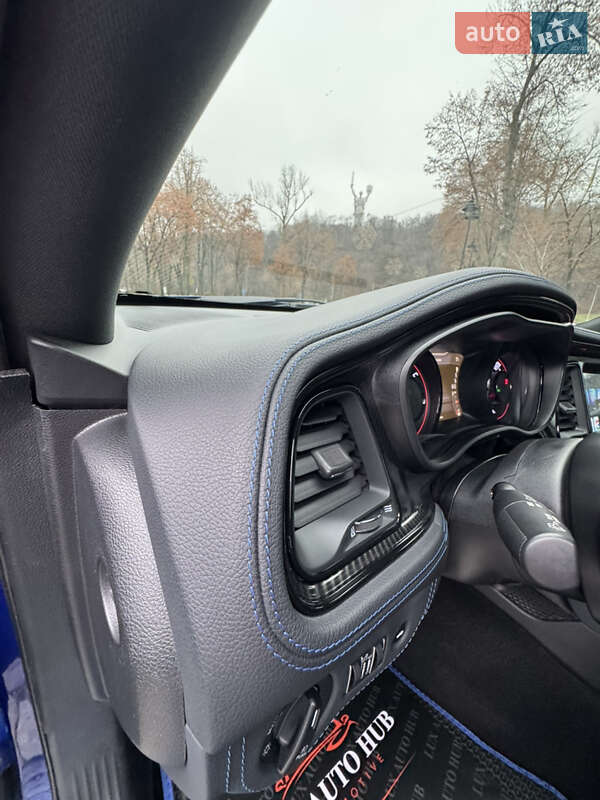 Купе Dodge Challenger 2020 в Киеве