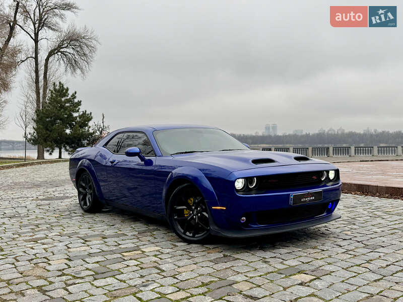 Купе Dodge Challenger 2020 в Киеве