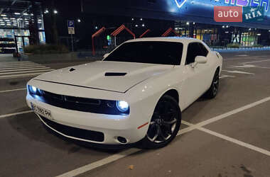 Купе Dodge Challenger 2018 в Львове