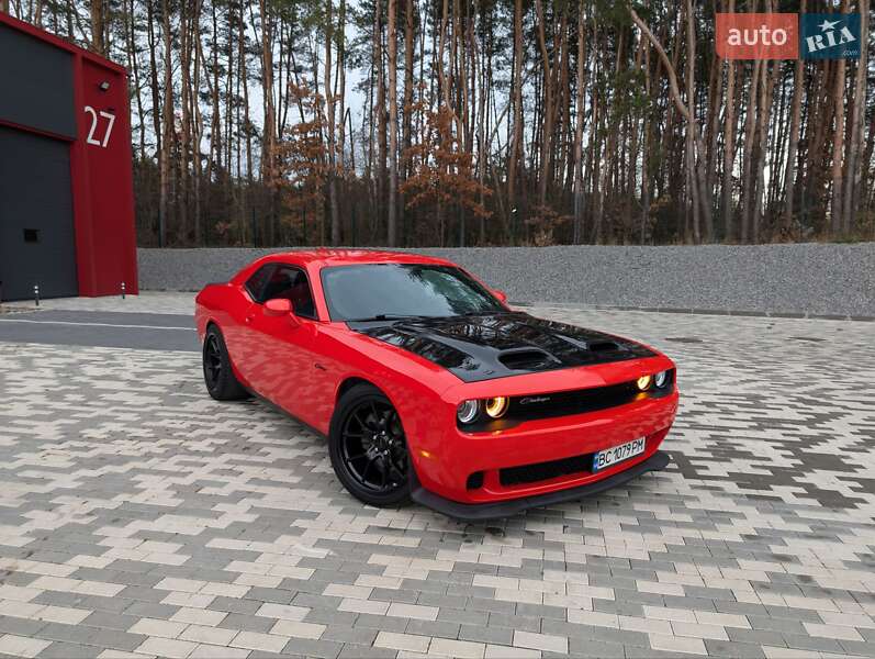 Купе Dodge Challenger 2017 в Львове