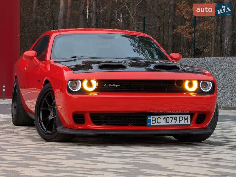 Купе Dodge Challenger 2017 в Львове