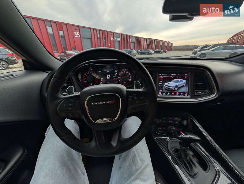 Купе Dodge Challenger 2017 в Львове