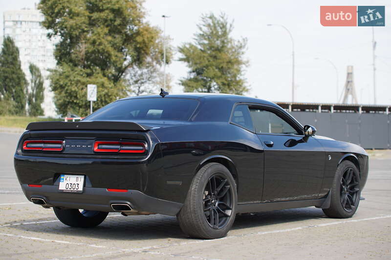 Купе Dodge Challenger 2019 в Киеве