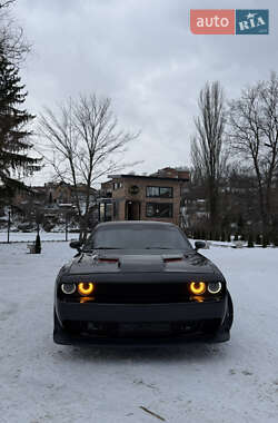 Купе Dodge Challenger 2015 в Виннице