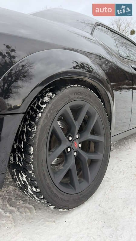 Купе Dodge Challenger 2015 в Виннице