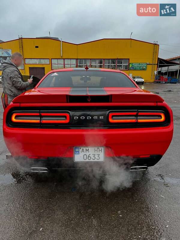 Купе Dodge Challenger 2017 в Житомире