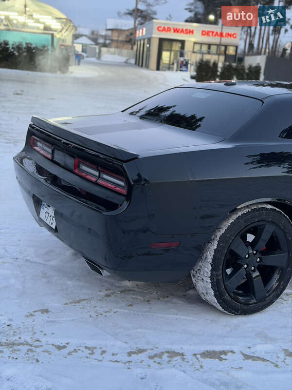 Купе Dodge Challenger 2014 в Киеве