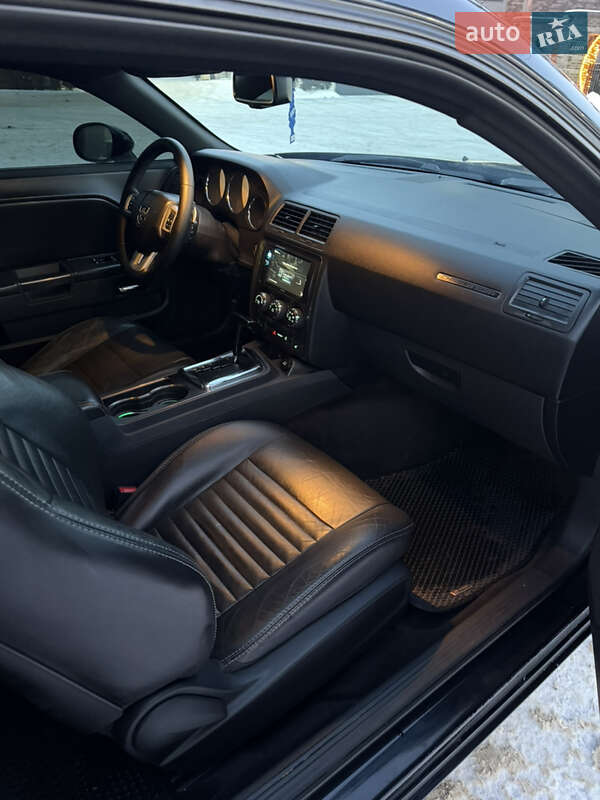 Купе Dodge Challenger 2014 в Киеве