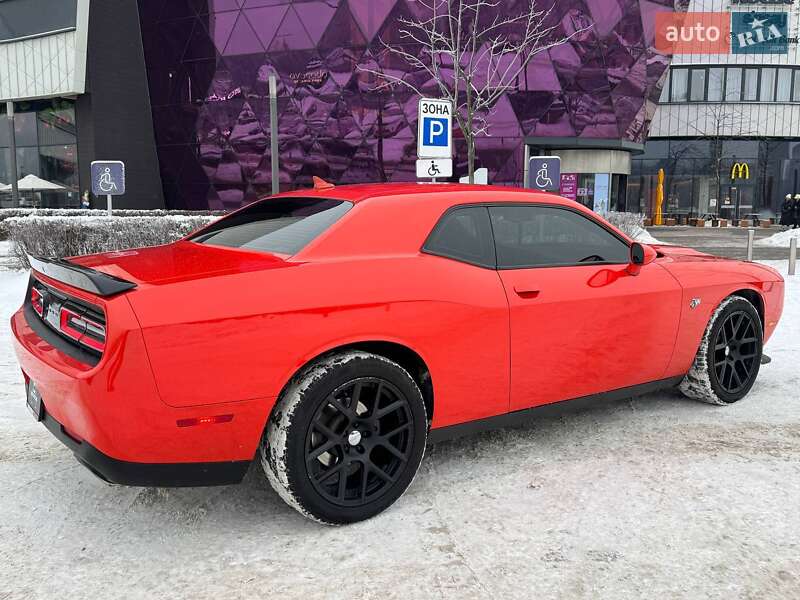 Купе Dodge Challenger 2016 в Киеве фото 7 Купе Dodge Challenger 2016 в Киеве