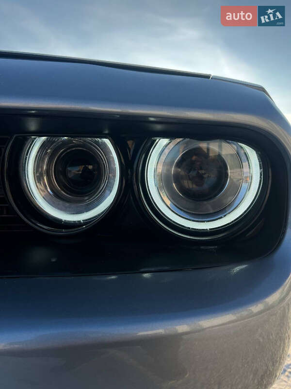Купе Dodge Challenger 2017 в Хмельницком