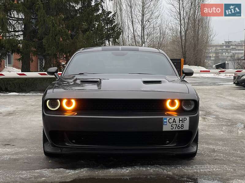 Купе Dodge Challenger 2016 в Киеве