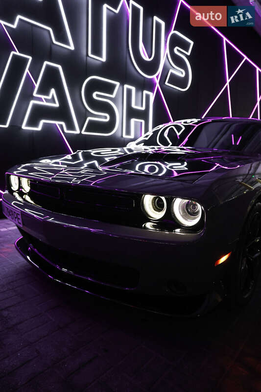 Купе Dodge Challenger 2019 в Києві
