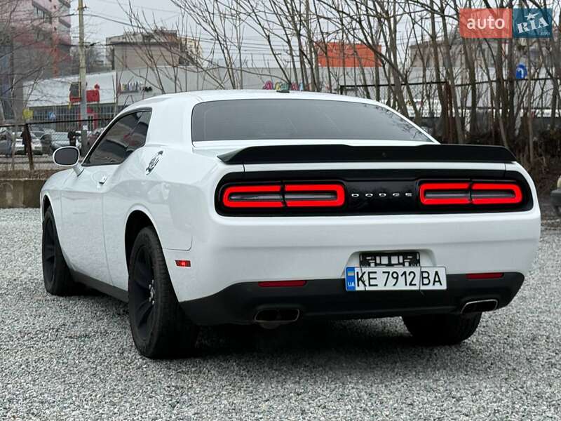 Купе Dodge Challenger 2018 в Дніпрі