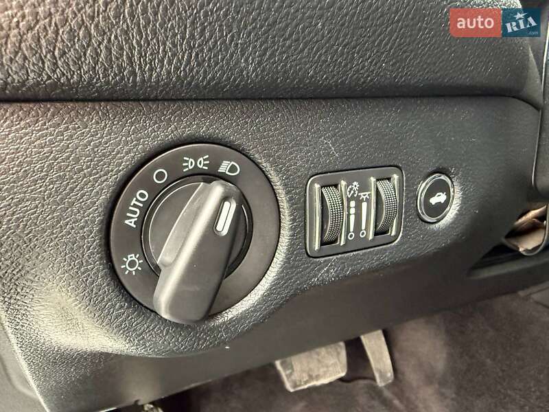 Купе Dodge Challenger 2018 в Дніпрі