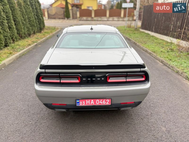 Купе Dodge Challenger 2017 в Киеве