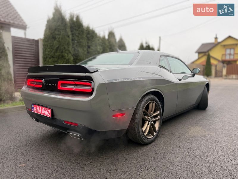 Купе Dodge Challenger 2017 в Киеве