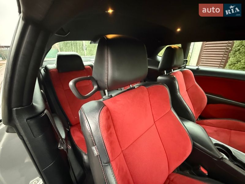 Купе Dodge Challenger 2017 в Киеве
