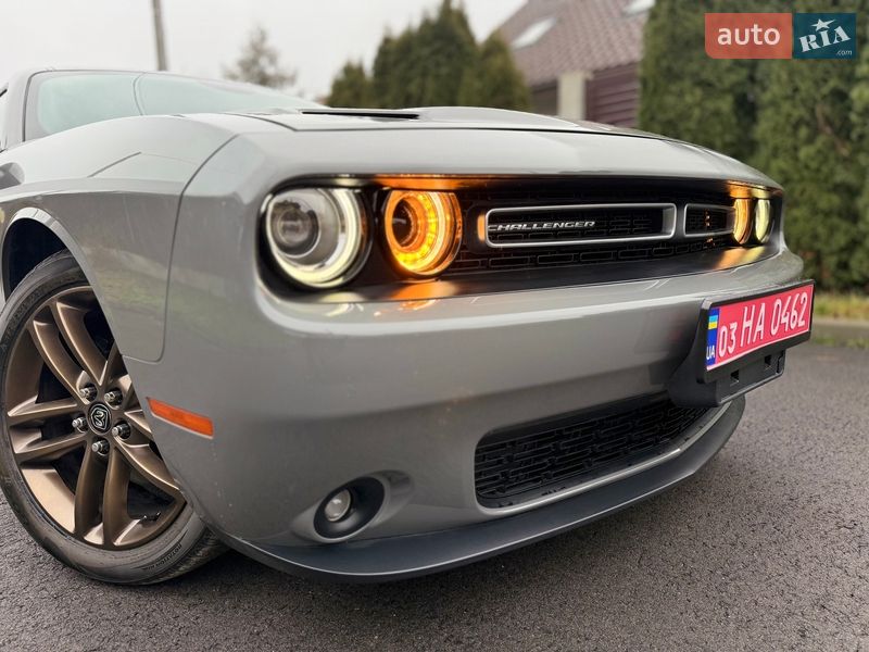 Купе Dodge Challenger 2017 в Киеве