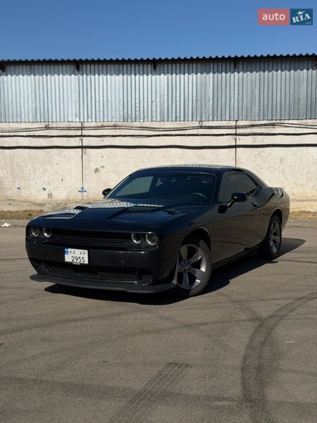 Купе Dodge Challenger 2017 в Киеве