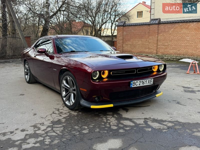 Купе Dodge Challenger 2021 в Львове