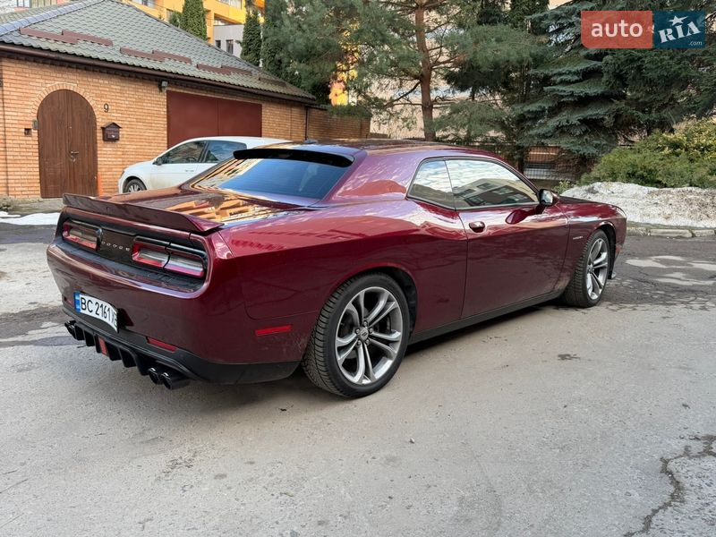 Купе Dodge Challenger 2021 в Львове