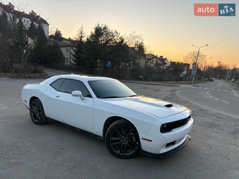 Купе Dodge Challenger 2023 в Львові