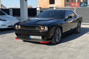 Купе Dodge Challenger 2017 в Ивано-Франковске