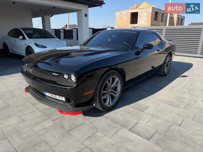 Купе Dodge Challenger 2017 в Ивано-Франковске