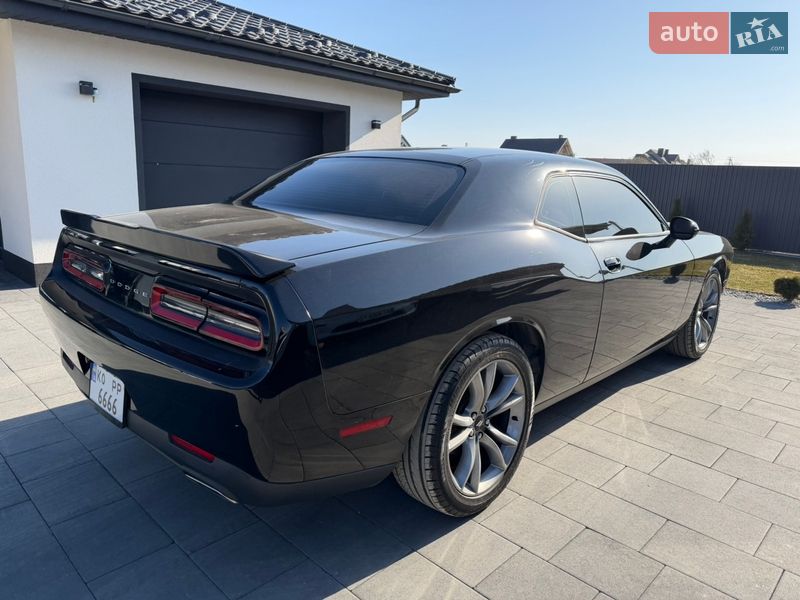 Купе Dodge Challenger 2017 в Ивано-Франковске