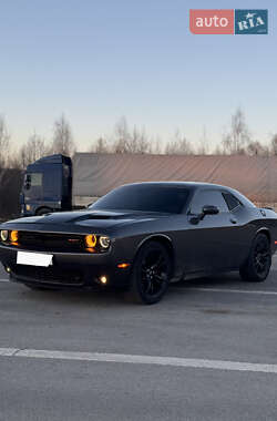 Купе Dodge Challenger 2017 в Киеве фото 3 Купе Dodge Challenger 2017 в Киеве