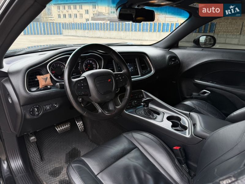Купе Dodge Challenger 2015 в Киеве