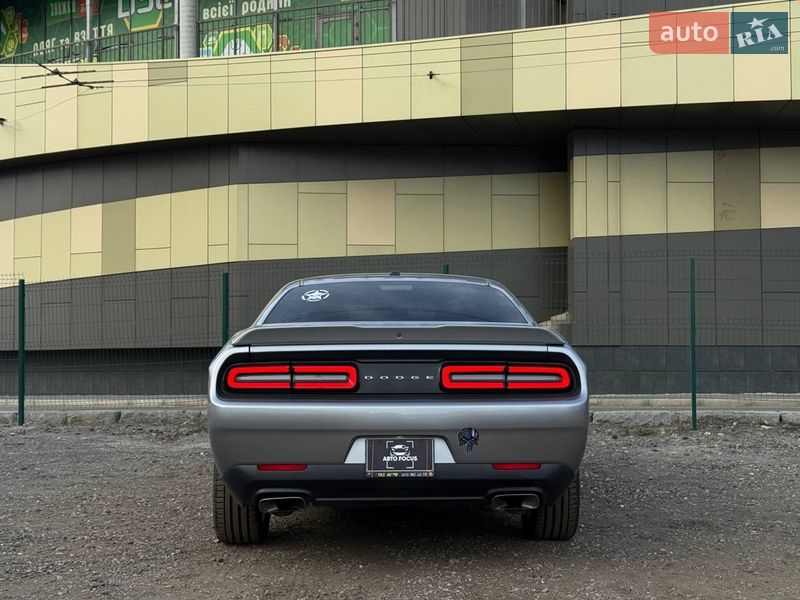 Купе Dodge Challenger 2018 в Києві фото 7 Купе Dodge Challenger 2018 в Києві