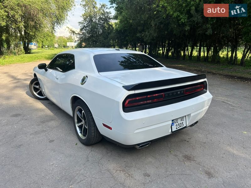Купе Dodge Challenger 2011 в Каменском фото 5 Купе Dodge Challenger 2011 в Каменском