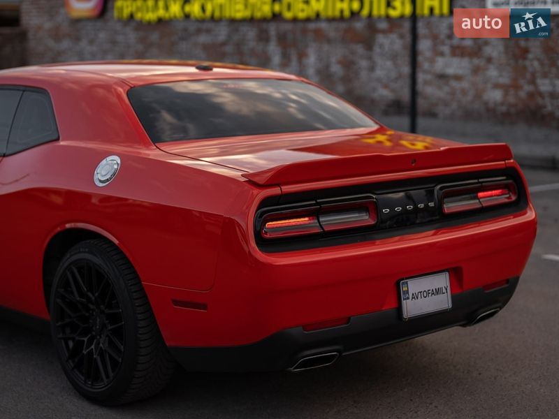 Купе Dodge Challenger 2017 в Дніпрі фото 15 Купе Dodge Challenger 2017 в Дніпрі